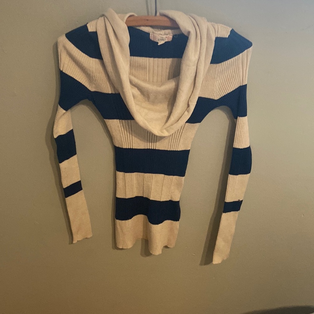 Stretchy striped sweater